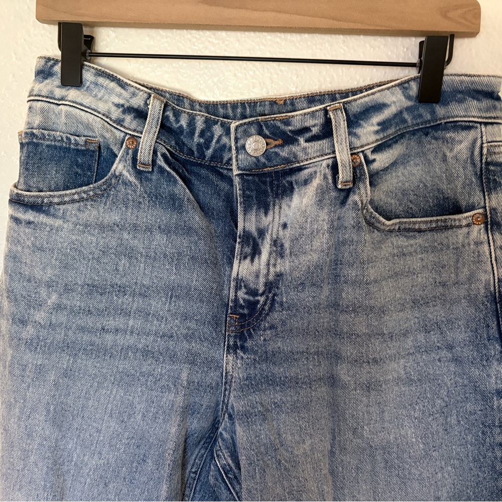 NWOT EXPRESS  Relaxed Tapered Light Wash 6R Boyfriend